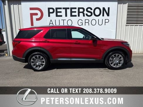 Used 2025 Ford Explorer Platinum image 3