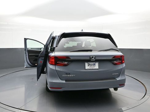 Used 2024 Honda Odyssey Sport image 49