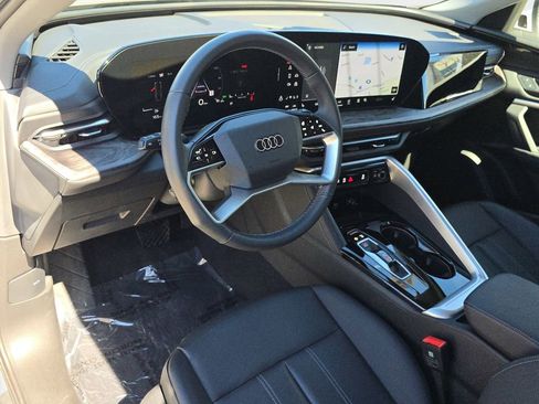 Certified 2025 Audi Q5 Premium w/ Convenience Package AWD/4WD image 16