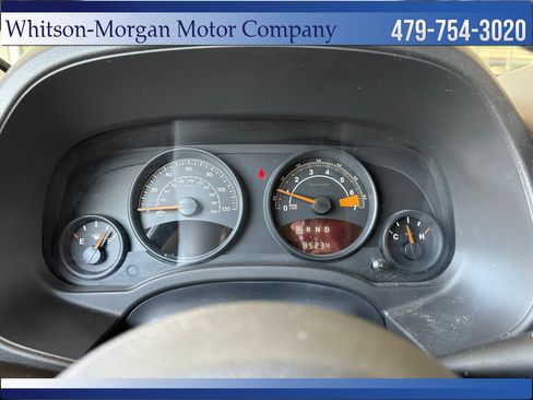Used 2014 Jeep Patriot Latitude AWD/4WD image 15