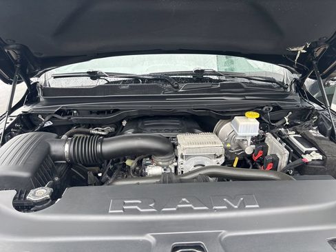 Used 2022 RAM 1500 Laramie AWD/4WD image 33