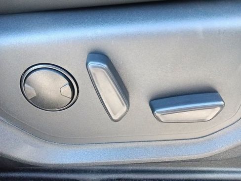 Used 2023 Ford Expedition Max XLT image 35