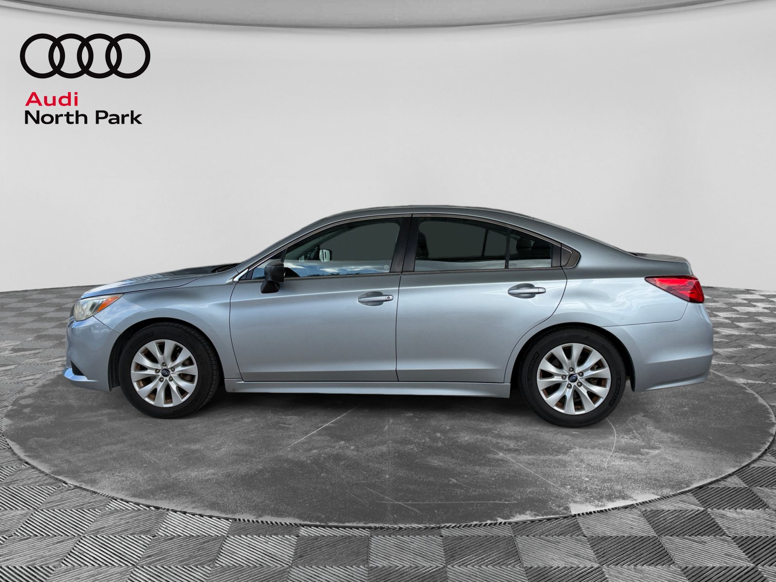 Used 2017 Subaru Legacy 2.5i w/ Alloy Wheel Package AWD/4WD image 2