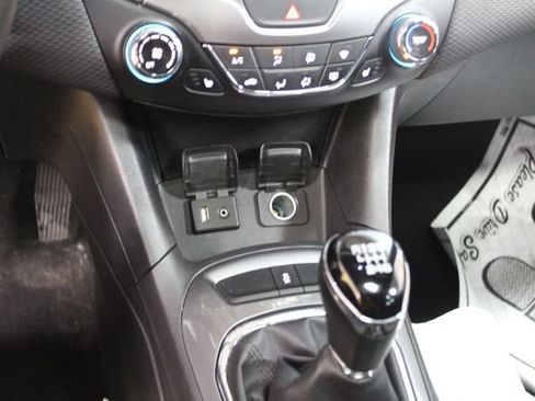 Used 2017 Chevrolet Cruze LT FWD image 20