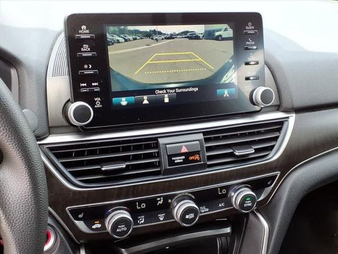 Used 2020 Honda Accord EX image 21