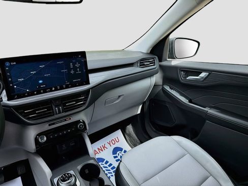 Used 2023 Ford Escape Platinum AWD/4WD image 25