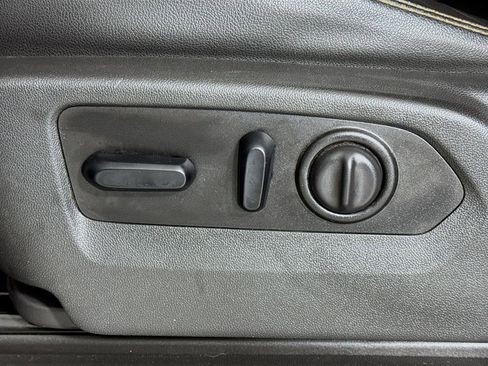 Used 2021 GMC Sierra 1500 AT4 w/ AT4 Preferred Package image 16