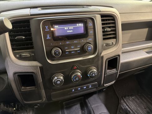 Used 2018 RAM 2500 Tradesman w/ Chrome Appearance Group image 17