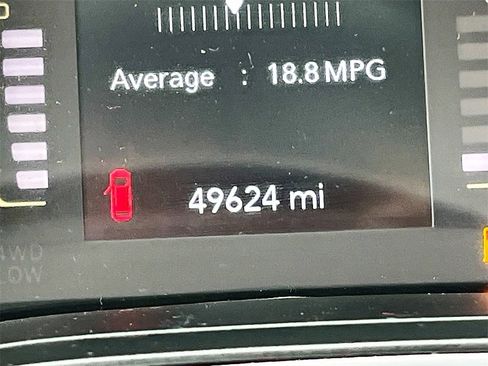 Used 2021 Jeep Cherokee Latitude Plus w/ Sun & Sound Group image 12