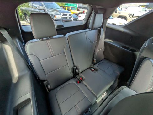 Certified 2023 Chevrolet Traverse RS AWD/4WD image 29