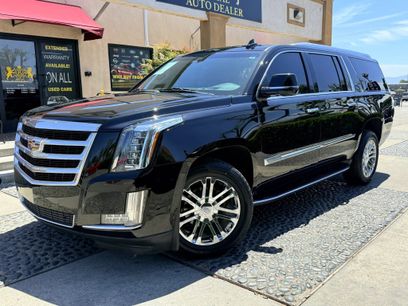 Used 2018 Cadillac Escalade ESV Luxury