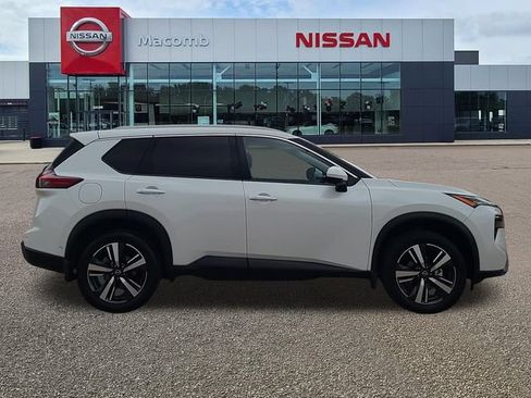 Used 2024 Nissan Rogue SL w/ SL Premium Package AWD/4WD image 8