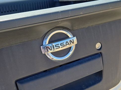 Used 2017 Nissan Frontier SV image 12