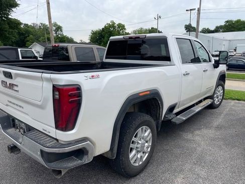Used 2024 GMC Sierra 2500 SLT w/ SLT Premium Package AWD/4WD image 4