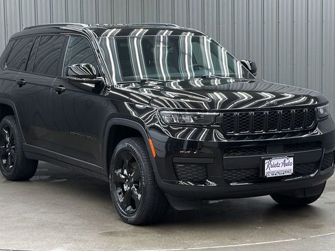 Used 2023 Jeep Grand Cherokee L Altitude AWD/4WD image 7