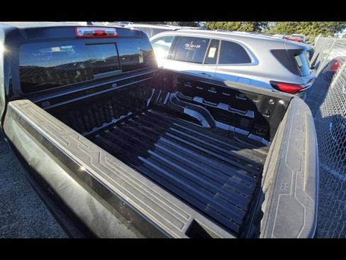 Used 2024 Chevrolet Colorado LT w/ LT Convenience Package RWD image 5