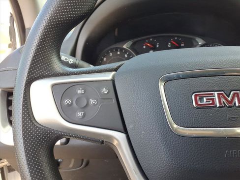 Used 2024 GMC Terrain SLE w/ Driver Convenience Package AWD/4WD image 16