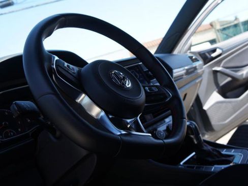 Used 2019 Volkswagen Jetta GLI image 21