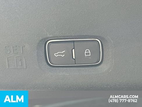 Used 2025 Ford Expedition Active AWD/4WD image 23