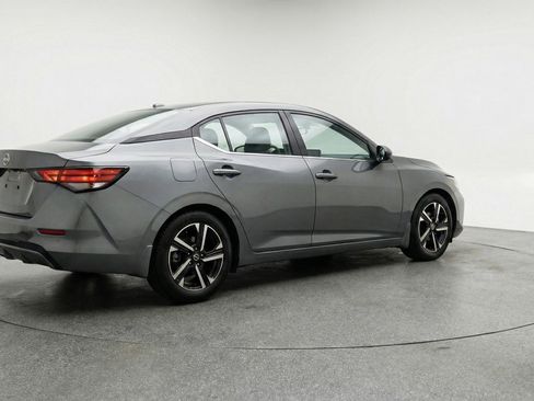 Used 2025 Nissan Sentra SV FWD image 9