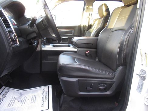 Used 2016 RAM 3500 Laramie image 22