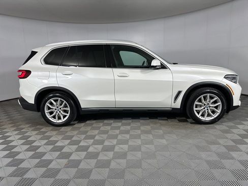 Certified 2022 BMW X5 xDrive40i w/ Premium Package AWD/4WD image 31