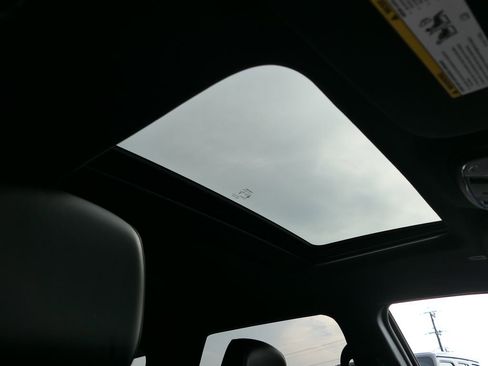 Used 2024 Dodge Durango GT image 23