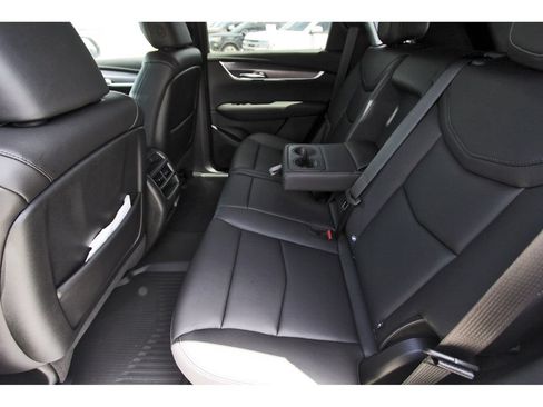 New 2026 Cadillac XT5 Luxury FWD image 7