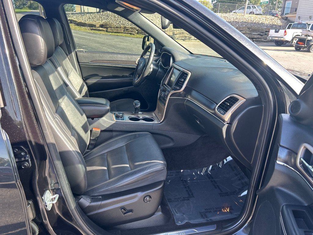 Used 2015 Jeep Grand Cherokee Limited AWD/4WD image 13