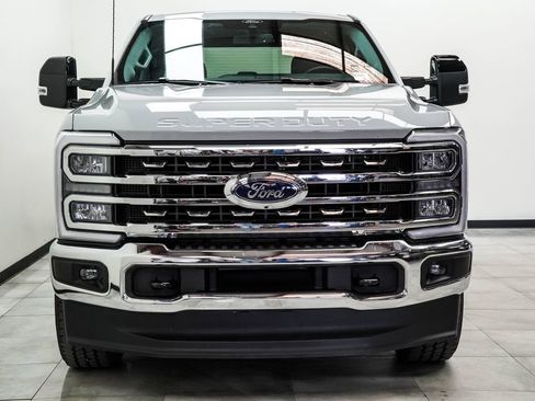 Used 2026 Ford F250 Lariat AWD/4WD image 6