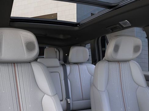 New 2026 Cadillac Vistiq Luxury image 24