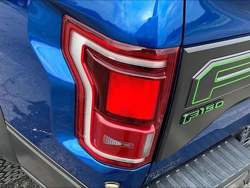 Used 2018 Ford F150 Raptor w/ Equipment Group 802A Luxury AWD/4WD image 24