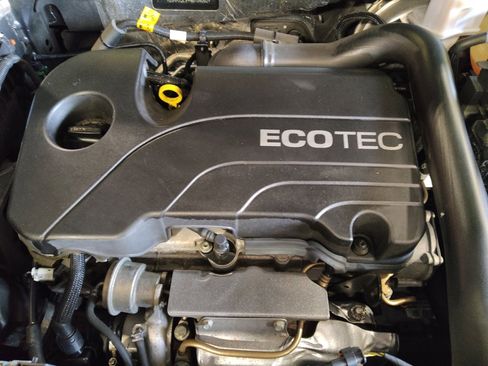 Used 2022 Chevrolet Equinox LT w/ Driver Convenience Package image 30