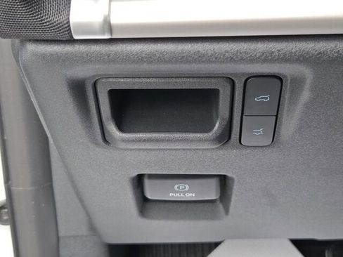 Used 2025 Ford Expedition Active image 30