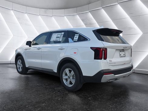 New 2026 Kia Sorento LX FWD image 3