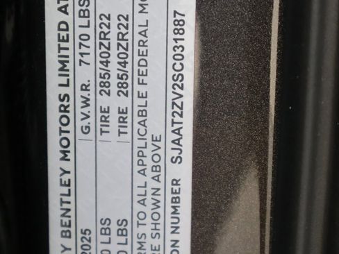 New 2025 Bentley Bentayga image 34