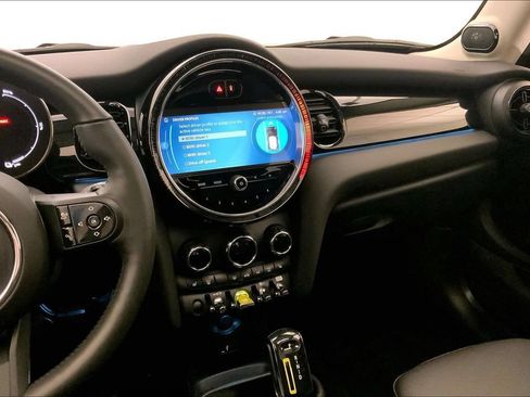 Certified 2024 MINI Cooper SE FWD image 5