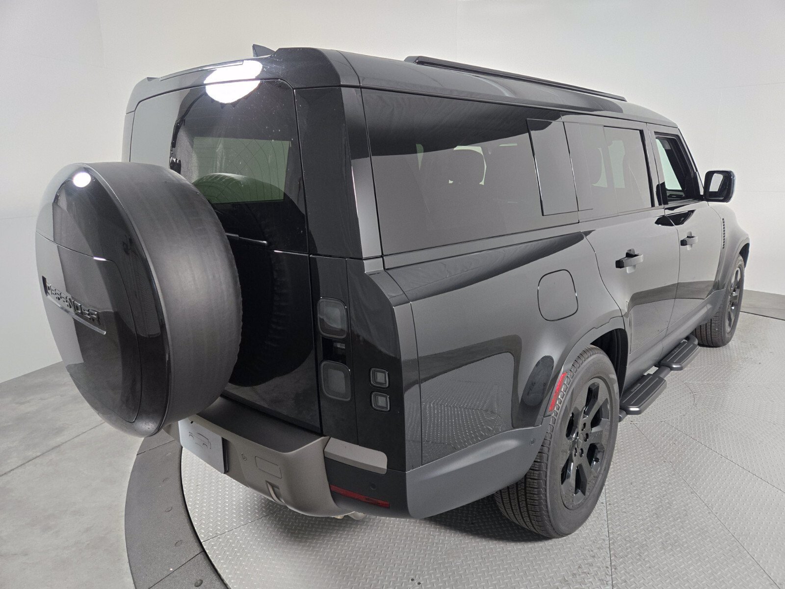 Used 2026 Land Rover Defender 130 S AWD/4WD image 2