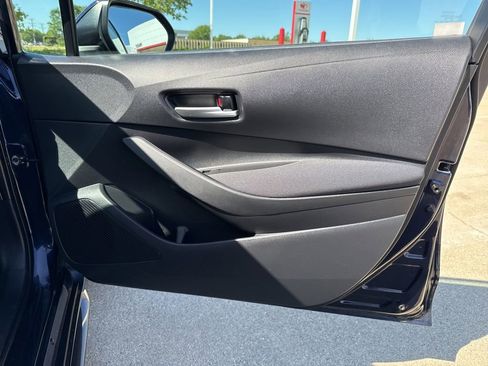 Used 2020 Toyota Corolla LE FWD image 21