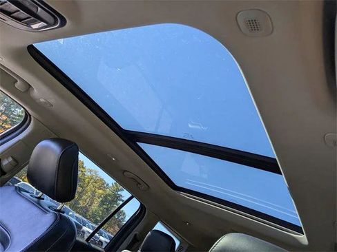 Certified 2021 Jeep Grand Cherokee L Limited w/ MOPAR Finishing Package image 21