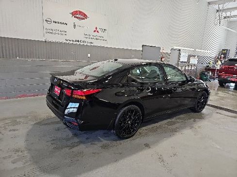 New 2026 Nissan Altima 2.5 SR AWD/4WD image 3