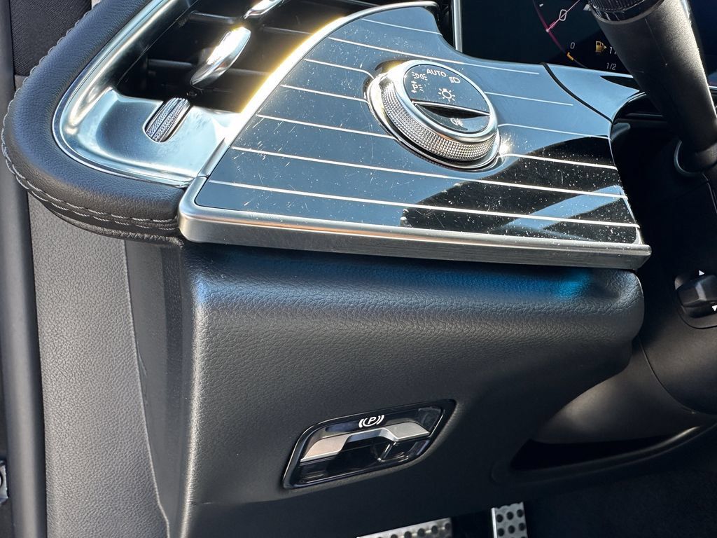 Certified 2025 Mercedes-Benz E 53 AMG e 4MATIC Sedan image 35