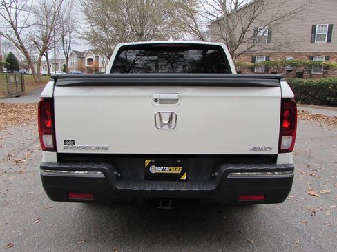 Used 2018 Honda Ridgeline RTL-E image 4