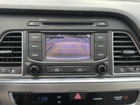 Used 2015 Hyundai Sonata SE w/ Option Group 09 FWD image 29