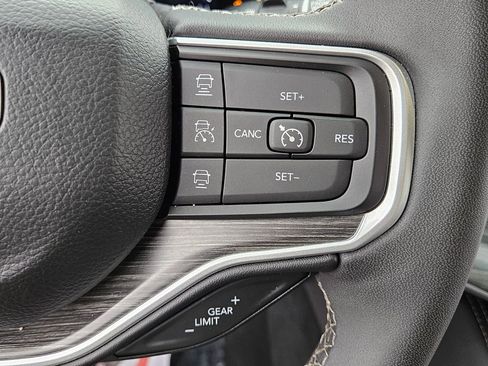 Used 2023 Jeep Wagoneer Series II AWD/4WD image 23