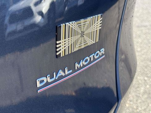 Used 2024 Tesla Model Y Performance image 11