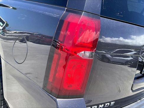 Used 2015 Chevrolet Tahoe LTZ AWD/4WD image 32