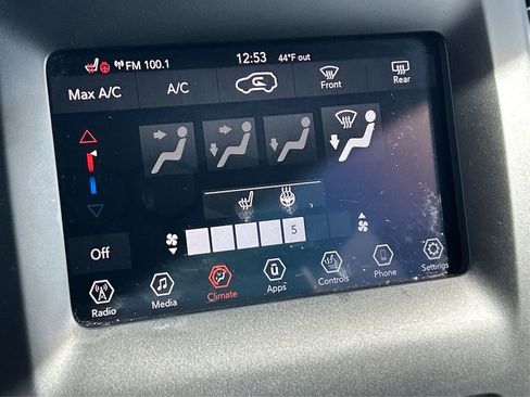 Used 2021 Jeep Cherokee Latitude Plus image 29