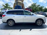 Used 2016 Nissan Pathfinder SV image 6