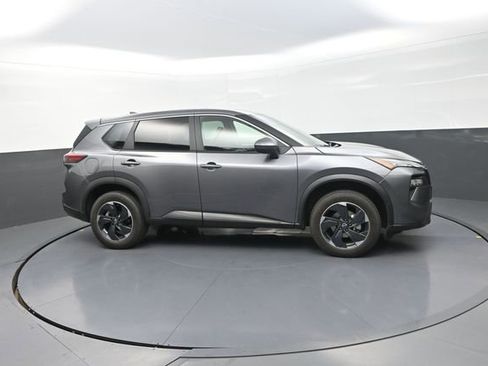 Used 2024 Nissan Rogue SV AWD/4WD image 59